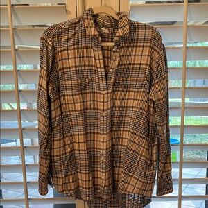 Madewell Women's Blue and Cream Plaid Button Down Shirt